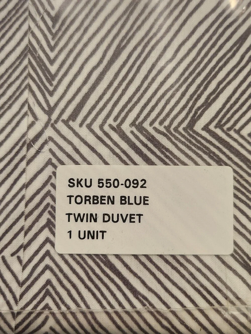 Crate And Barrel Twin Size Duvet Cover And Two Shams